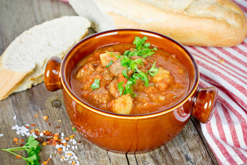 Gulaschsuppe