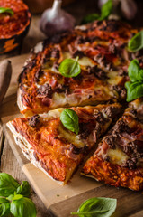 Rustic pizza with minced meat