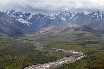 Fototapeta premium Alaska River and Mountain