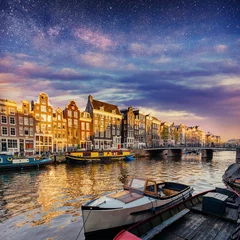 Zelfklevend Fotobehang Beautiful night in Amsterdam. © standret