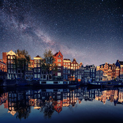 Beautiful night in Amsterdam illumination - obrazy, fototapety, plakaty