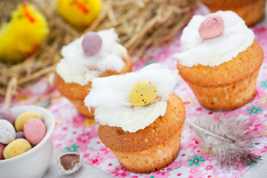 Easter birds nest cupcakes
