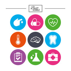 Fototapeta premium Medicine, healthcare and diagnosis icons.