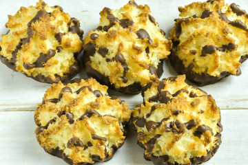  Coconut Macaroons with chocolate