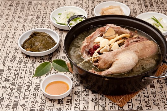 hanbang ori baeksuk. Boiled Duck with Rice and Medicinal Herbs