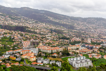 Fototapeta na wymiar Panoramic beautiful views of Funchal from the pico dos barcelos, Madeira island, Portugal