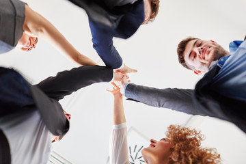 High Five zur Motivation im Business Start-Up