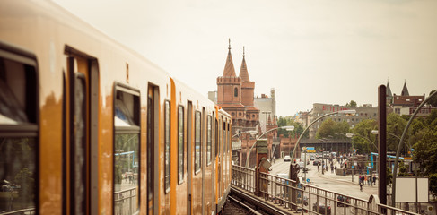 Oberbaumbrücke Berlin Friedrichshain Kreuzberg