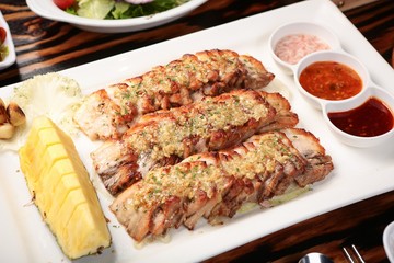 manul jokbal. Pigs' Feet with garlic