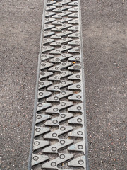 Schwelle auf Brücke