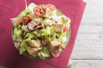 Salad of tofu and quinoa