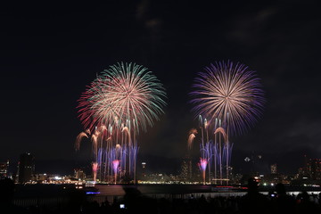 みなとこうべ海上花火大会