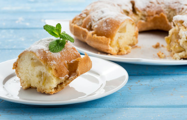 Apple cake