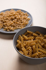 pasta fusilli e farlalle