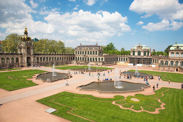 Obraz premium The picturesque view of old Dresden over the river Elbe in evening. Saxony, Germany, Europe.