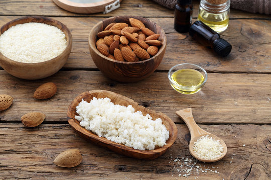 mandole maschera esfoliante per la cura della pelle