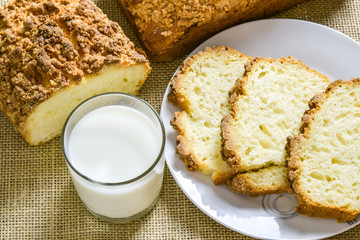  Yeast cake with crumble