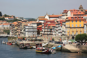 Fototapeta na wymiar Historical part of Porto, Portugal
