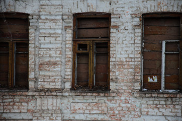 Fototapeta na wymiar Old wall with windows