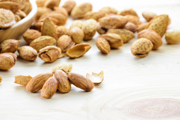 Almond nuts baked with butter and salt