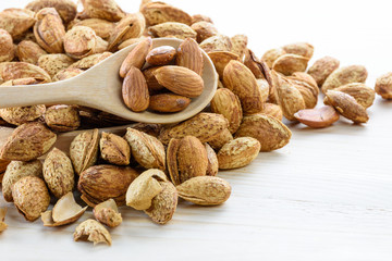 Almond nuts baked with butter and salt.