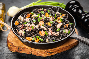 Black spaghetti with seafood
