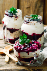 Blueberry cheesecake parfaits