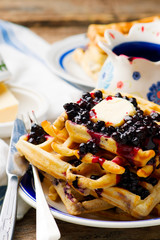 BLUEBERRY GREEK YOGURT WAFFLES