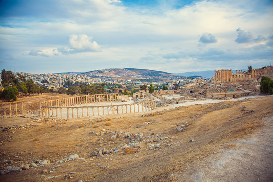 Scenic ancient ruins of the Roman city of Jerash, Jordan