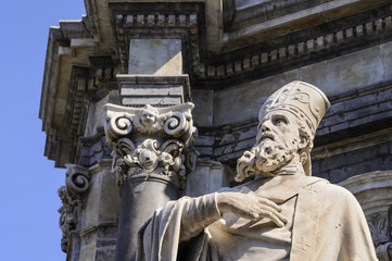 Fototapeta na wymiar Catania statua balaustra Cattedrale