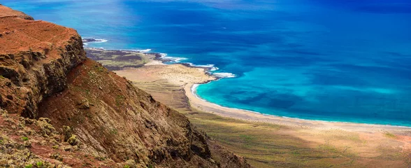 Foto op Aluminium wild beautiful beaches of volcanic island Lanzarote, Canary islands © Freesurf