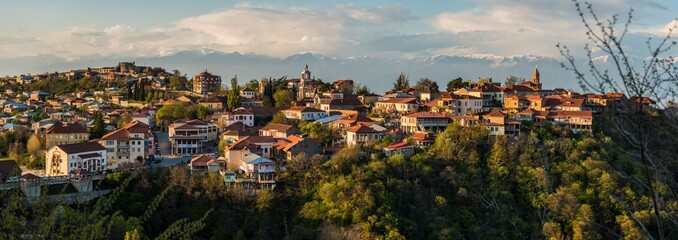 Panorama miasteczka w Gruzji © MichalMilek