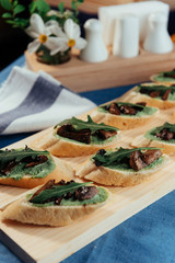 Sandwich with fried mushrooms