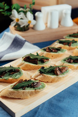 Sandwich with fried mushrooms