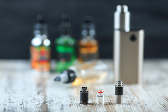 Electronic cigarette mod. Drip Tips. ENDS.
