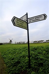 Obraz premium Skerries Windmill sign - Ireland countryside 