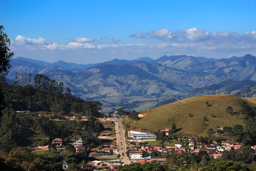 Fototapeta na wymiar View of the city of Goncalves and Serra da Mantiqueira (Minas Gerais - Brazil)