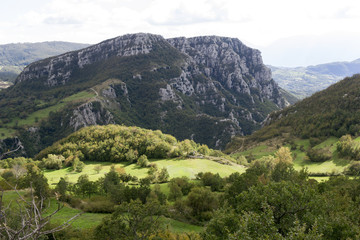 peak, mountain, valley in matese park