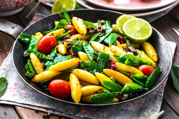 Frische hausgemachte schupfnudeln