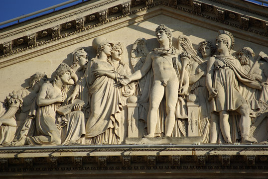 Featured image of post Haut Relief Arc De Triomphe / 16,403 likes · 38 talking about this · 529,534 were here.