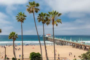 Fotobehang Manhattan Beach and Pier at day time in Southern California in Los Angeles. © lucky-photo