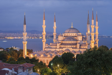 Fototapeta na wymiar Elevated view of The Blue Mosque at dusk, Istanbul, Turkey.