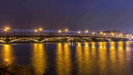 Fototapeta na wymiar Pont St Esprit - Bayonne