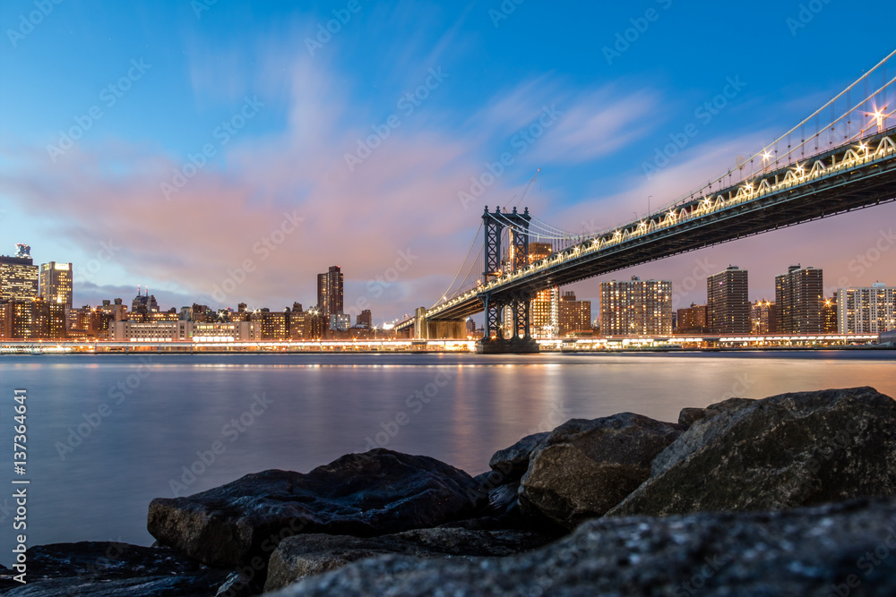 Canvas Prints Manhattan Bridge and Manhattan Skyline at sunset - New York, USA