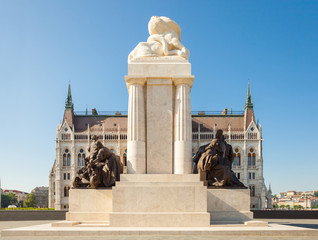 Fototapeta na wymiar Tisza Istvan Memorial near Hungarian Parliament building in Budapest, Hungary