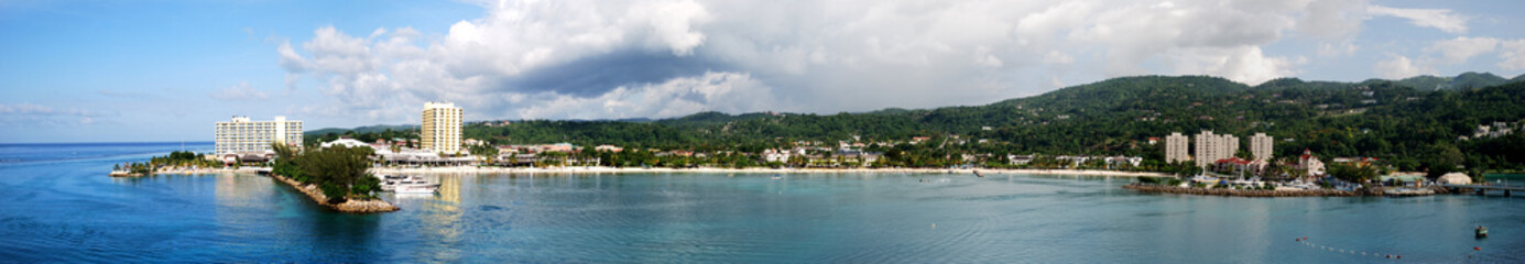 Fototapeta na wymiar Jamaica's Town Panorama