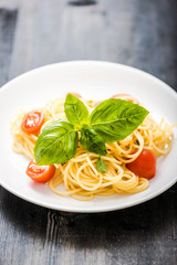 spaghetti with tomato sauce