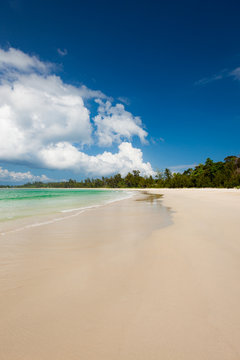 Long sand beach at tip of boreno