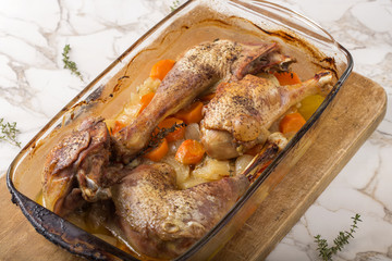Roast chicken with carrot and onion