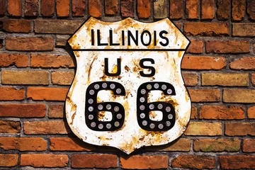 Photo sur Aluminium Route 66 Rusty Route 66 Road Sign dans un mur de briques dans l& 39 État de l& 39 Illinois, États-Unis